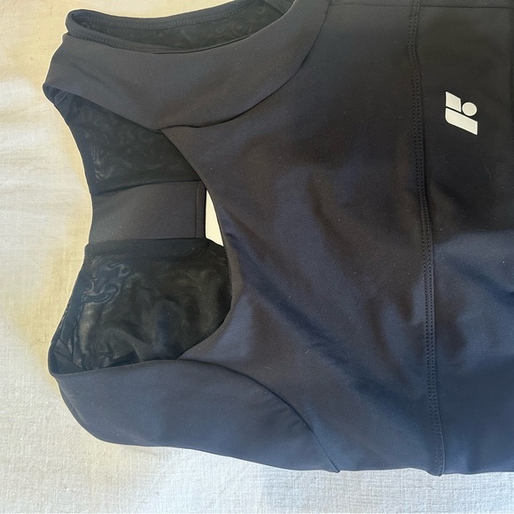 Forme Posture Correcting Revive Black Sports Bra - Picture 2 of 5